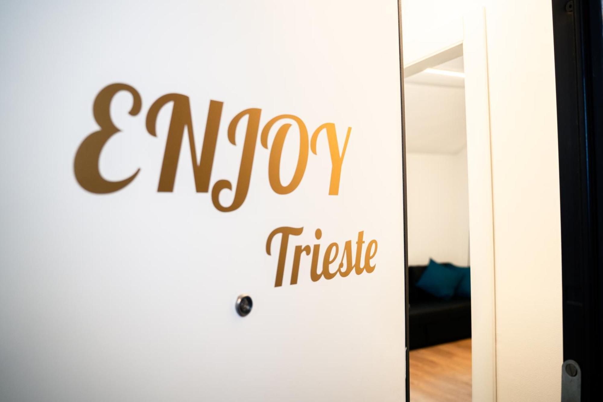 Enjoy Trieste In The City Center Екстер'єр фото
